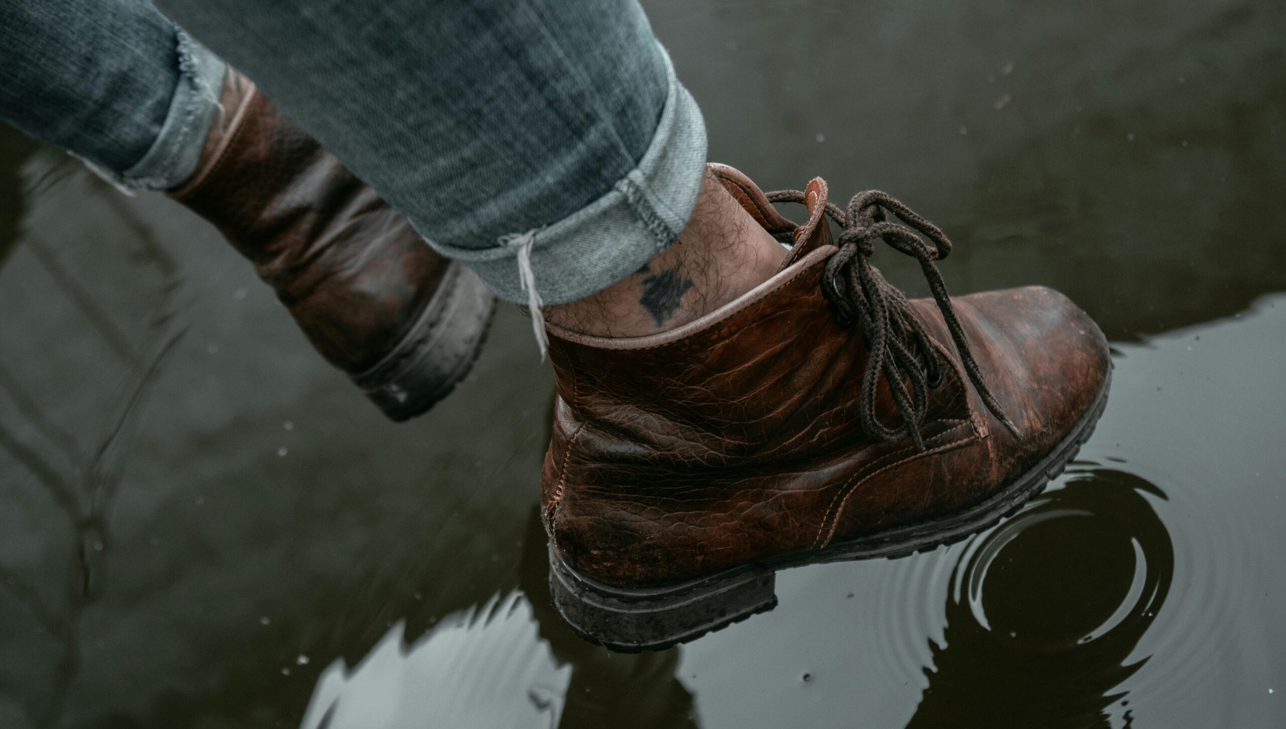 - How to Care for Camel Leather: Tips for Longevity and Beauty - Artnamic