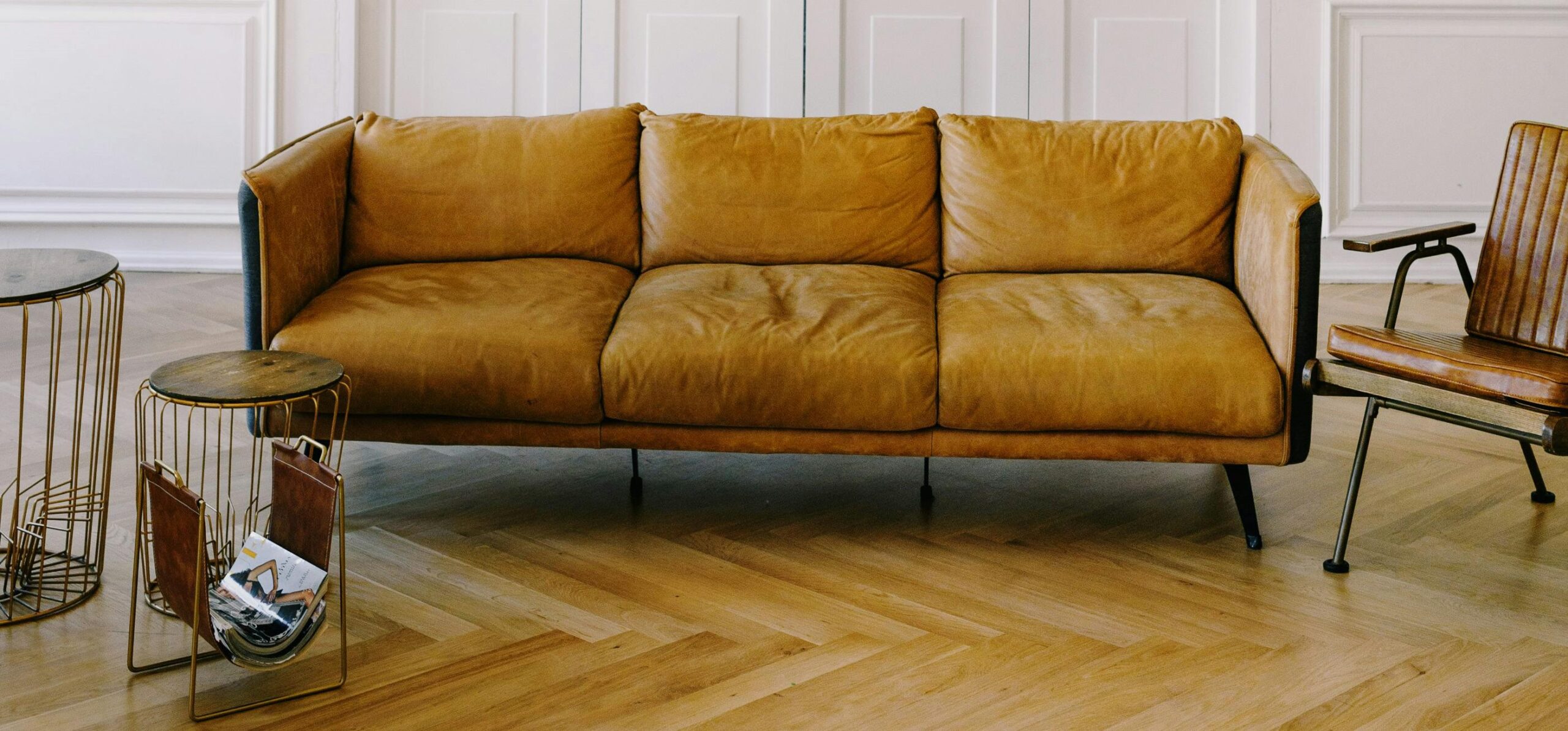 pexels kseniachernaya 8753029 scaled - What is synthetic leather? - Artnamic - What is synthetic leather? - Artnamic