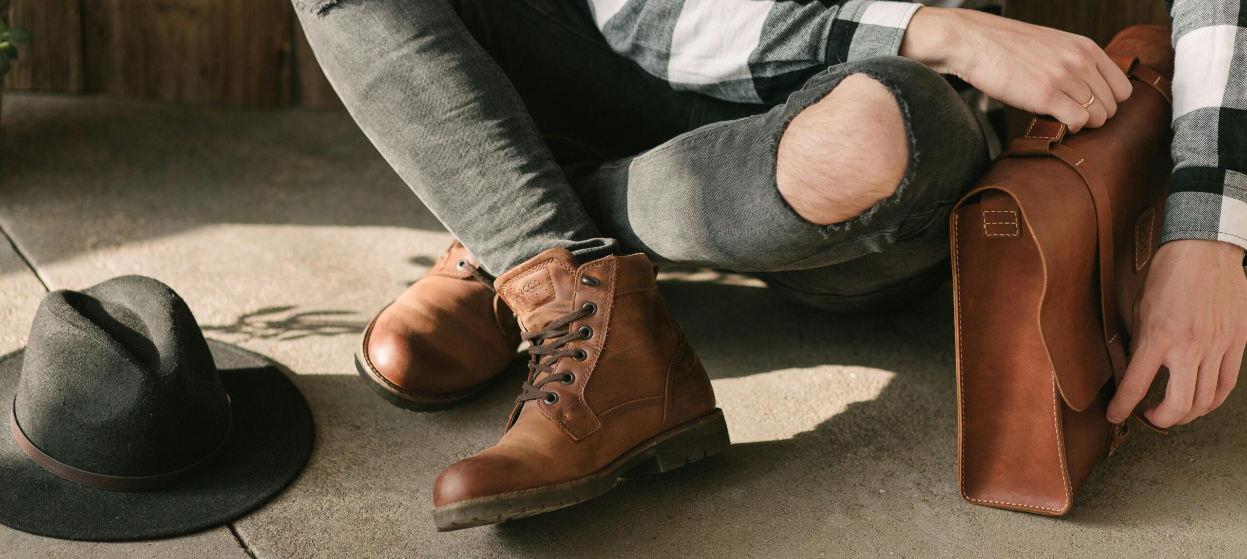 pexels vlada karpovich 4452512 scaled - Applications of Leather in Fashion - Artnamic - Applications of Leather in Fashion - Artnamic