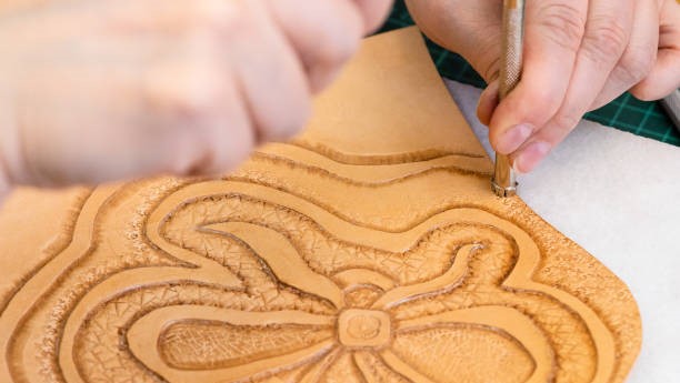 istockphoto 1059761356 612x612 1 - Introduction to Leather Tools - Artnamic - Introduction to Leather Tools - Artnamic